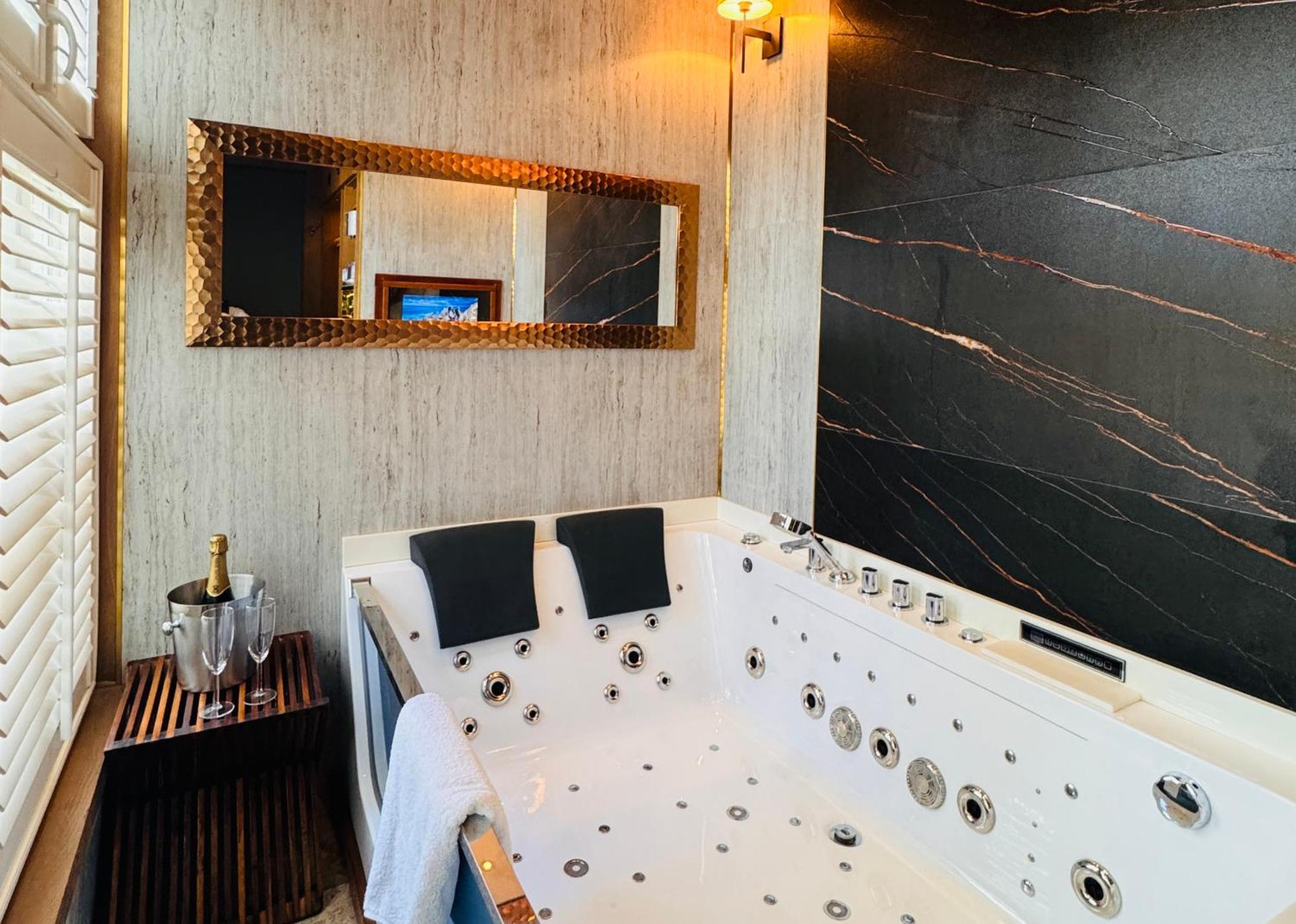 Mala Anglia Deluxe Rooms & Spa Sopot Exterior photo